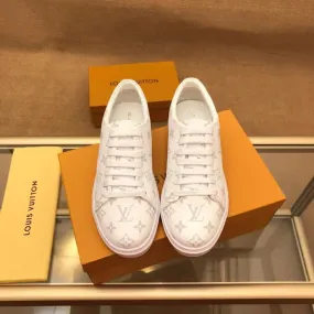 CE - New Arrival Luv Sneaker 062