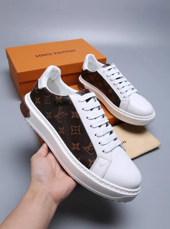CE - New Arrival Luv Sneaker 105