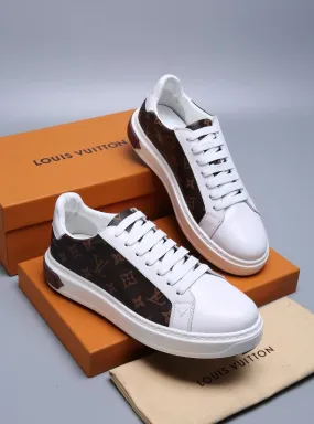 CE - New Arrival Luv Sneaker 105