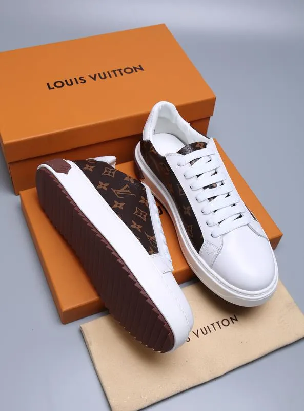 CE - New Arrival Luv Sneaker 105