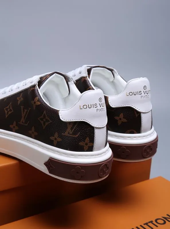 CE - New Arrival Luv Sneaker 105