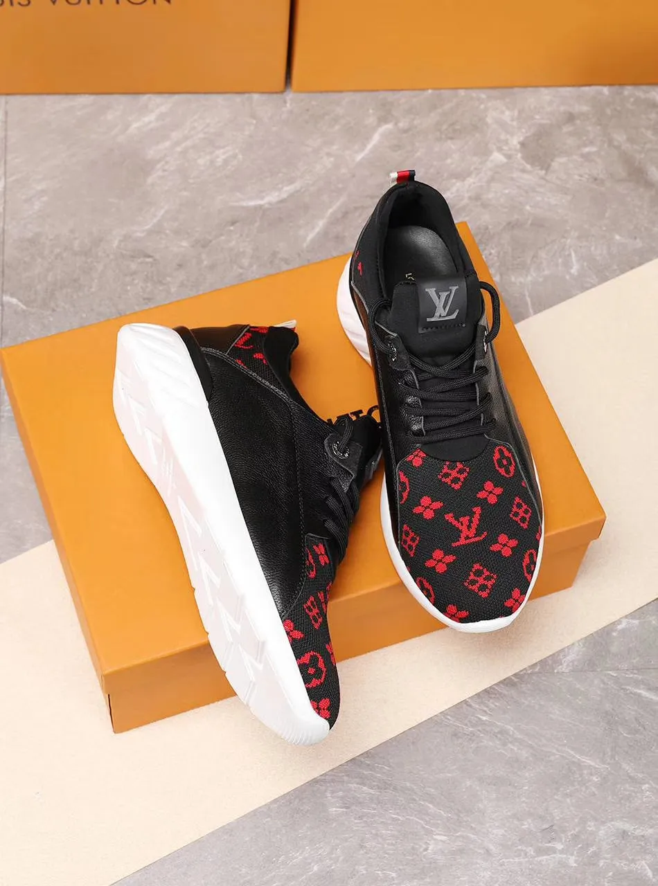 CE - New Arrival Luv Sneaker 106