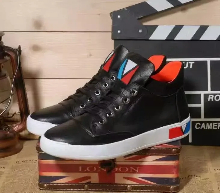 CE - New Arrival Luv Sneaker 147