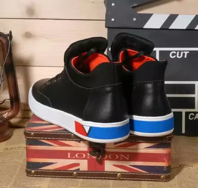 CE - New Arrival Luv Sneaker 147