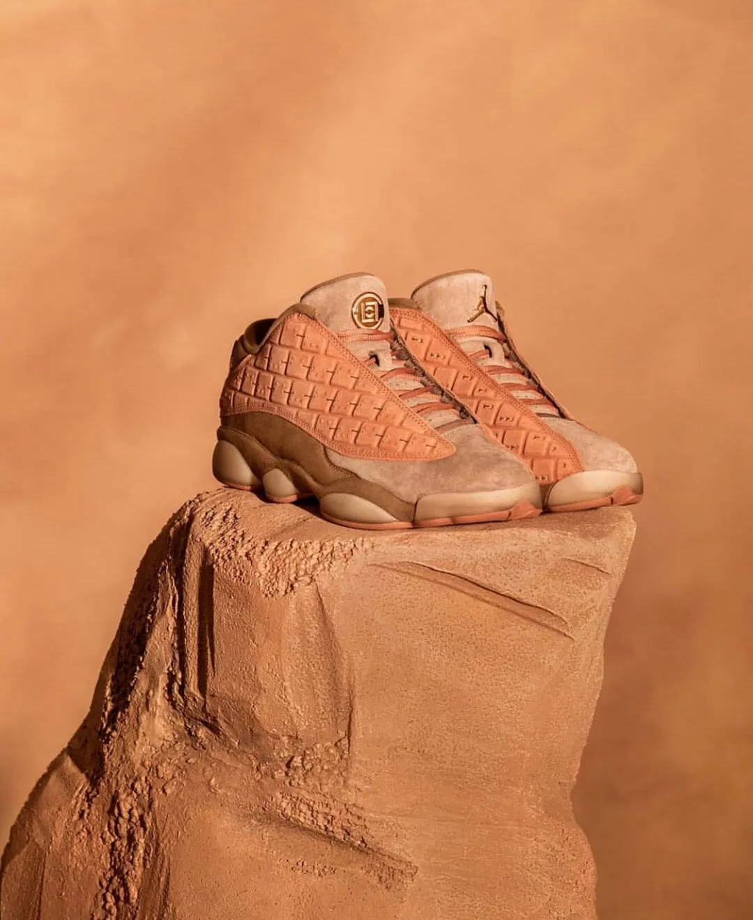 CE - NEW ARRIVAL NKE SNEAKER 189