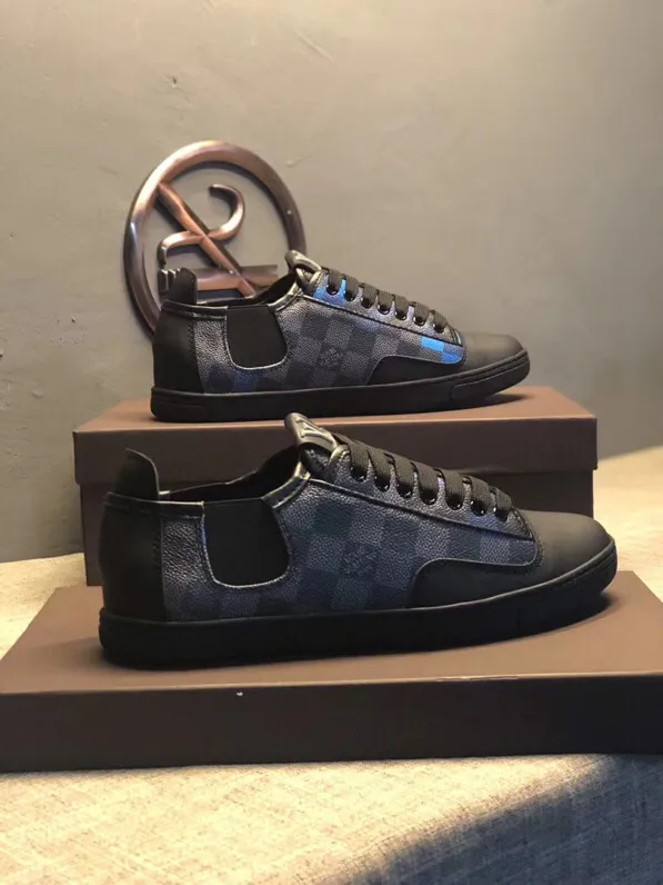 EI -New Arrival Luv Sneaker 045